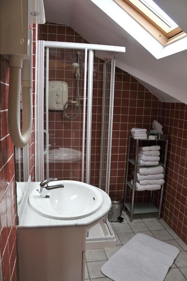 Cloneen House Bed & Breakfast Tramore Oda fotoğraf